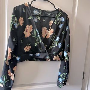 Cropped fitted blouse